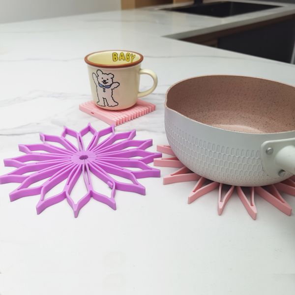 Heat resistant and heat-insulating pads,kitchen countertop bowl and dish anti slip silicone glue trough pads