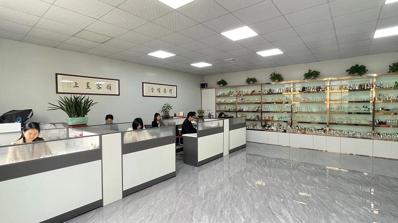 Guangzhou City Yongzheng Packing Products Co., Ltd. Foundation Bottle