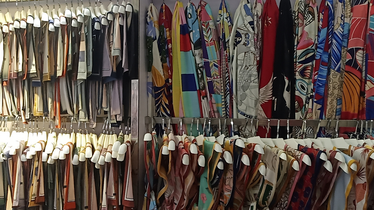 Yiwu Hongzhi Clothing Firm Scarves