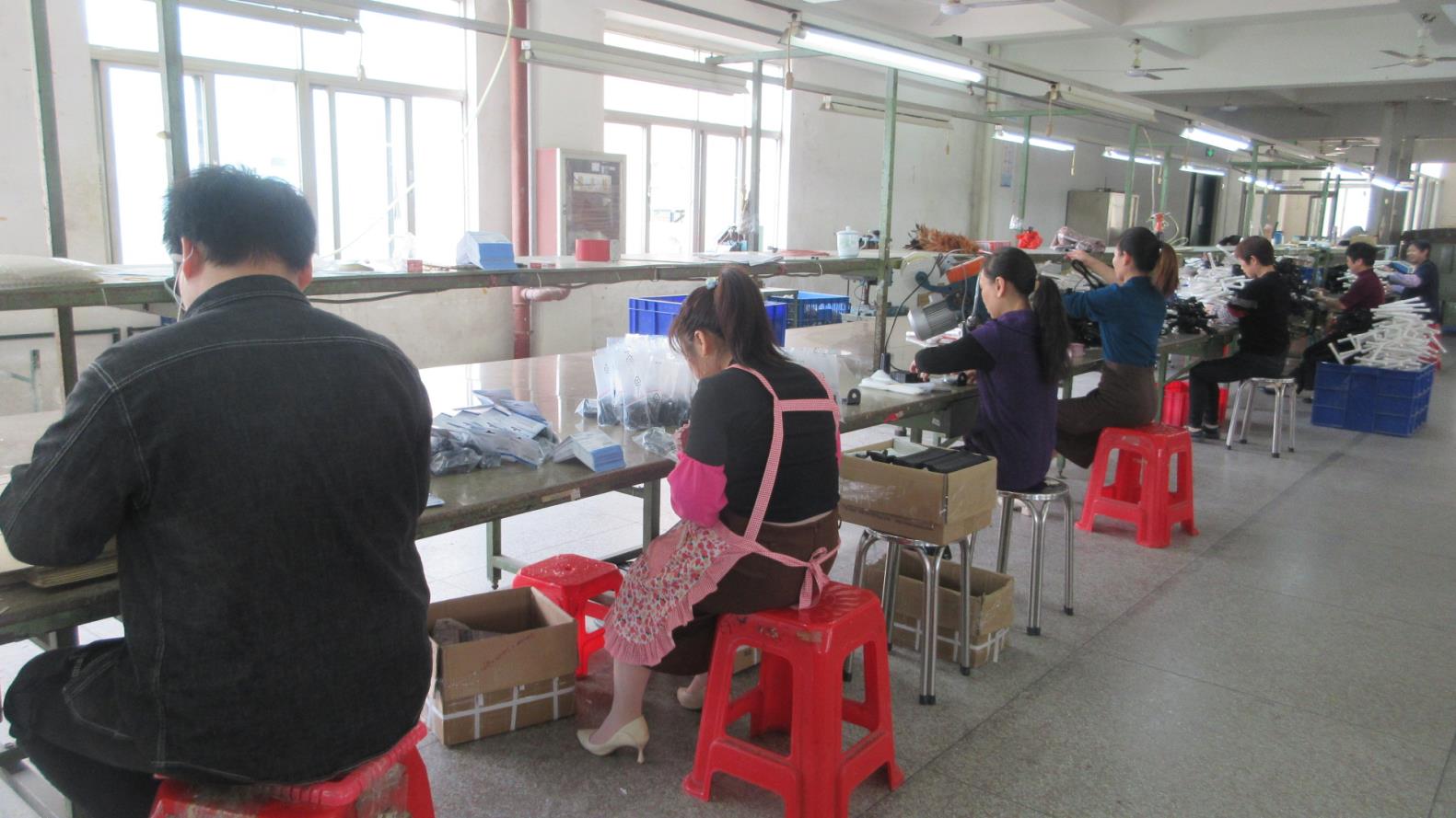 Fujian Quanzhou Huahong Communication Co., Ltd. Fiberglass Antenna