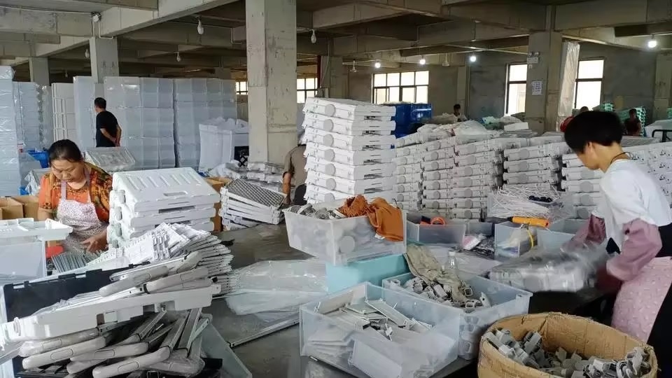 Zhejiang Jinmao Plastic Industry Co., Ltd. Folding Grocery Carts