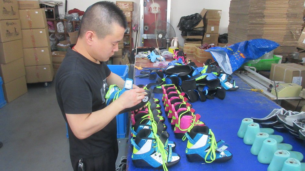 Hangzhou Yiqi Sports Equipment Co., Ltd. Roller Skates