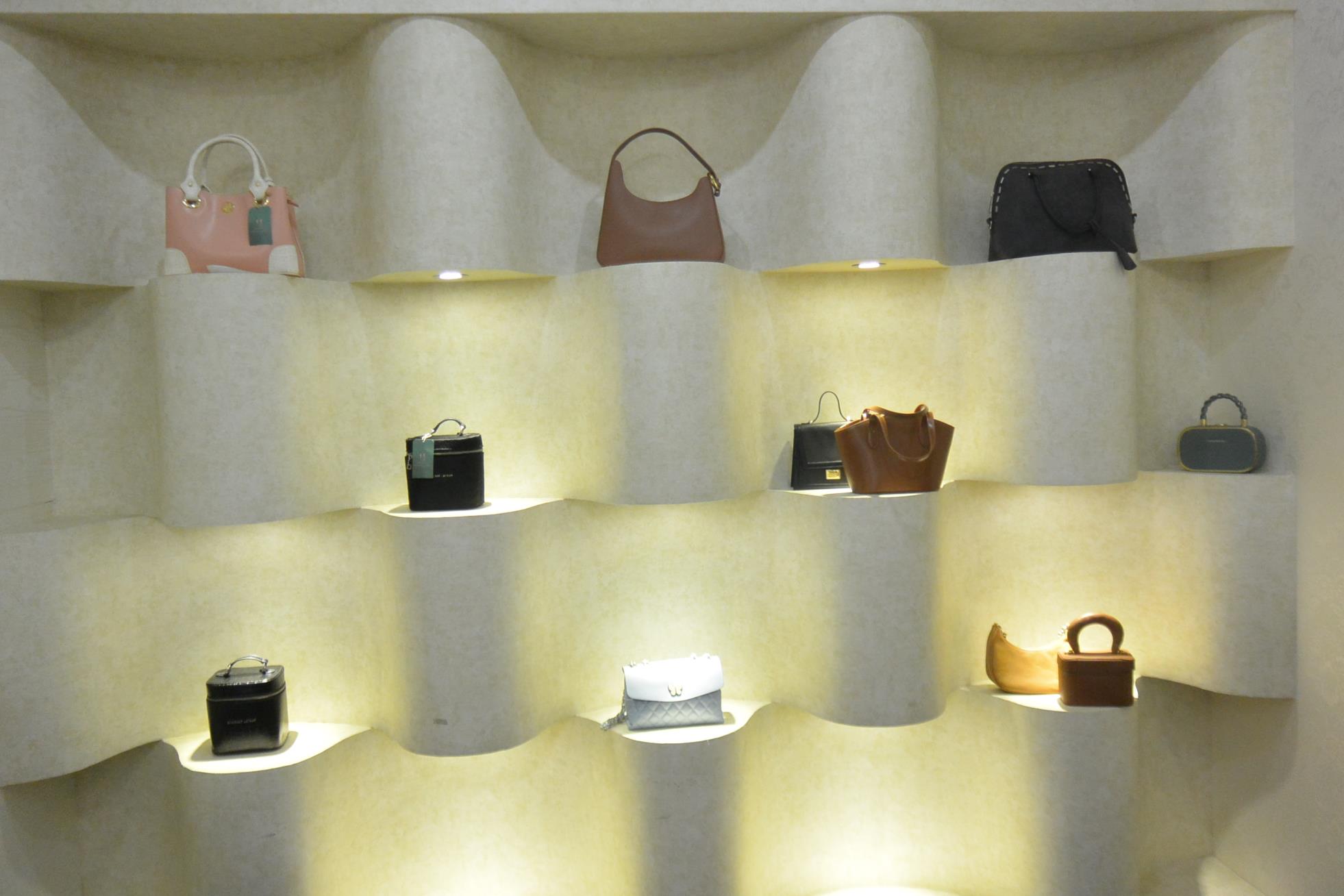 Dongguan City Bohai Bags and Luggage Co., Ltd. Backpacks