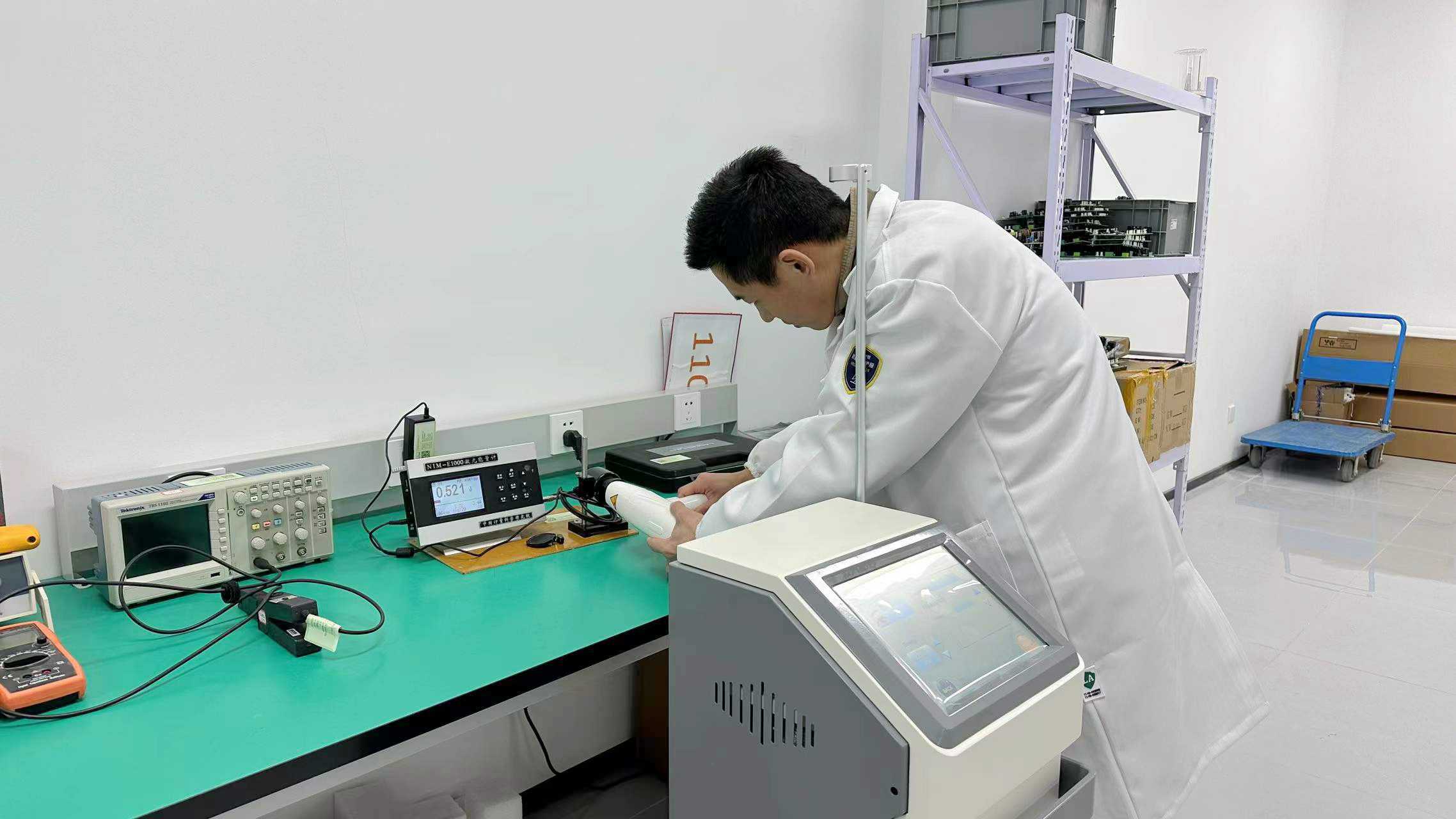 Beijing Goldenlaser Development Co., Ltd. ND YAG laser tattoo removal machine