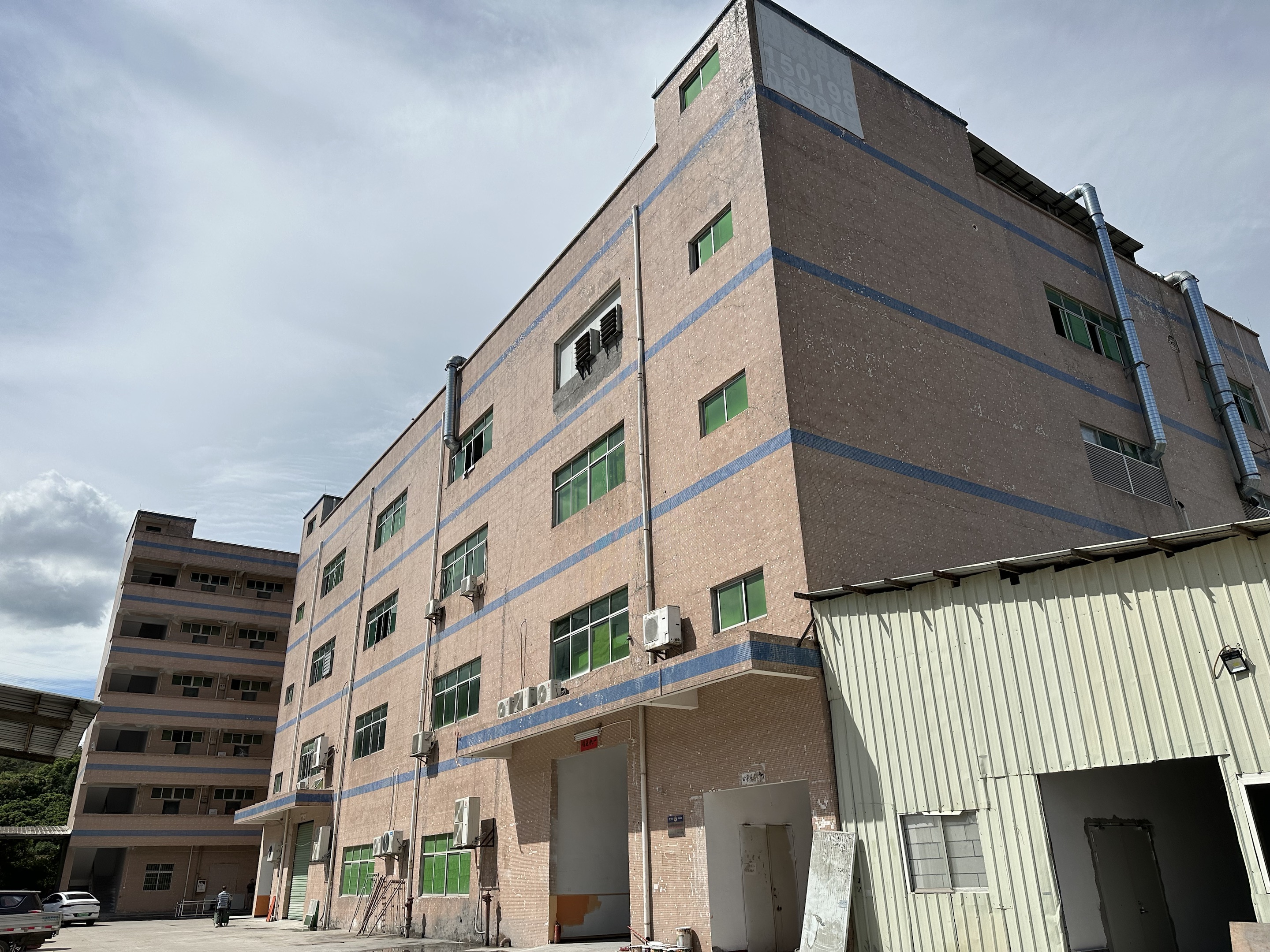Huizhou Xinyongxin Composite Materials Technology Co., Ltd. Ice hockey sticks