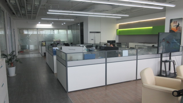 Shanghai Rusuu Precision M&E Co., Ltd. Smart Solar Benches