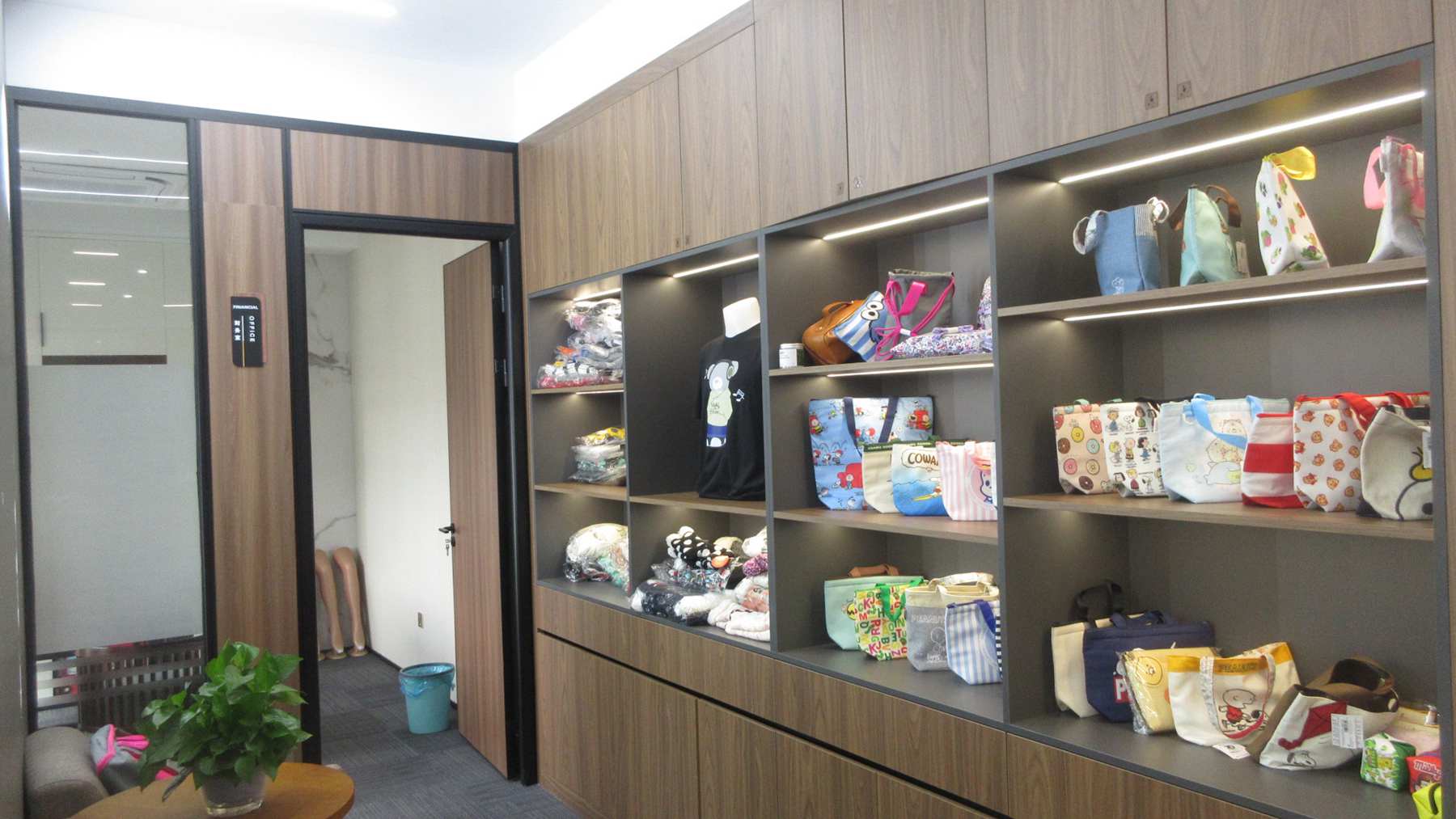 Hangzhou Xianghui International Trading Co., Ltd. Sport Socks