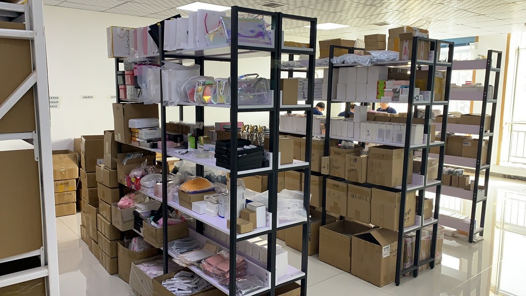 Hebei Yu Mou Commerce Co., Ltd. False Eyelashes