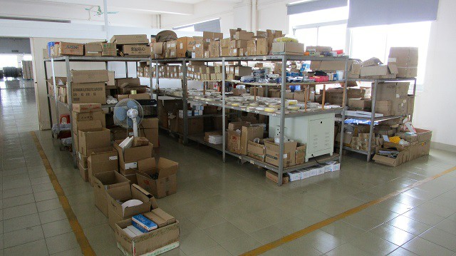 Foshan Shunde Leliu Town Yingke Lighting Appliance Co., Ltd. Table Lamp