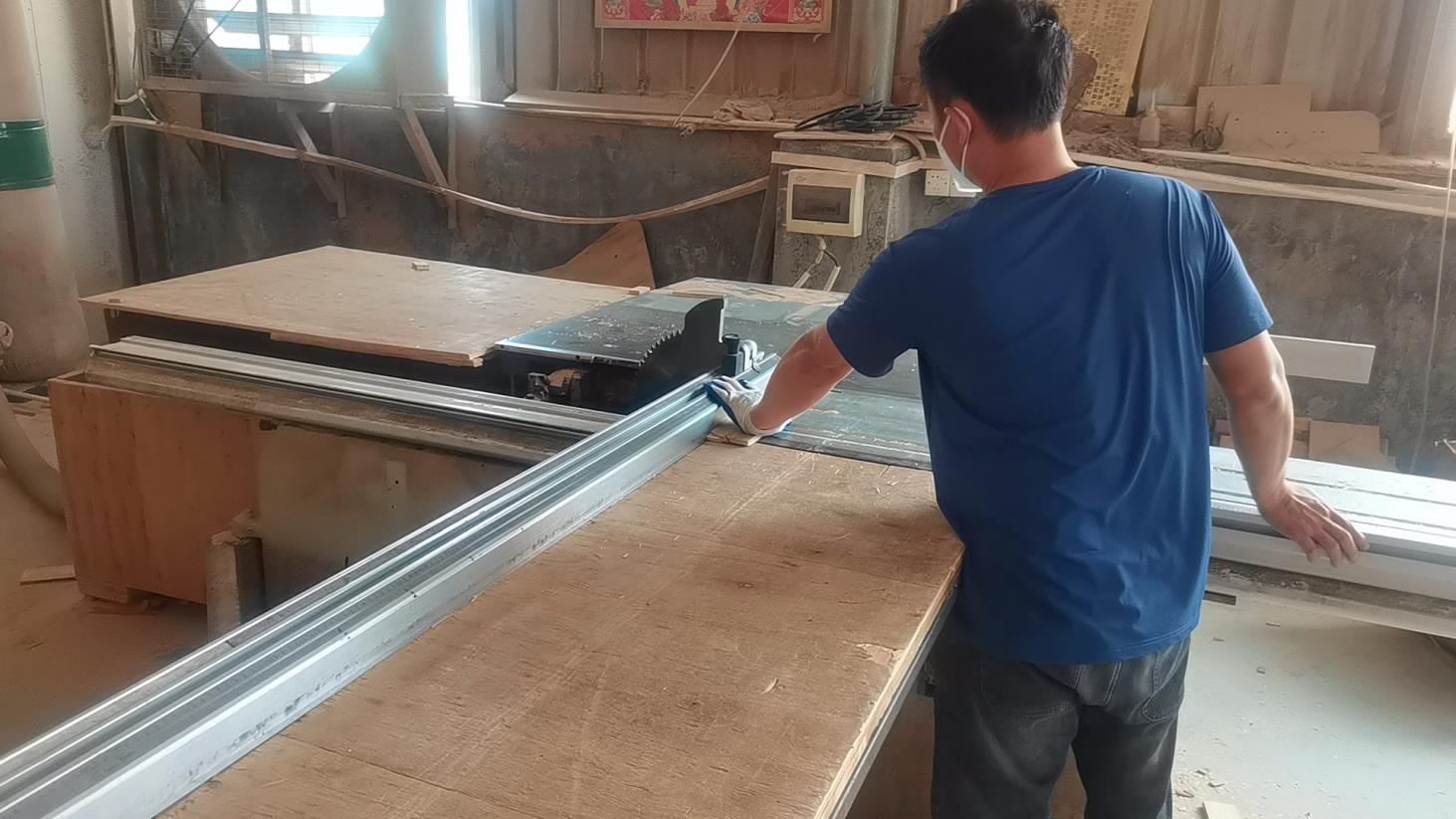 Henan Corona Technology Co., Ltd. Nail Table