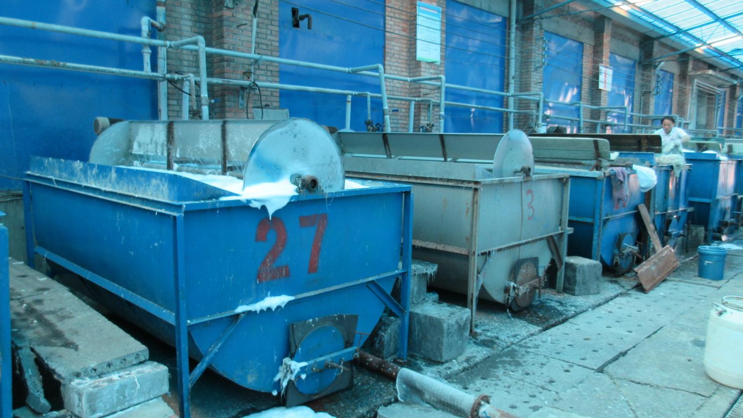 Qinyang Hesheng Leather Industry Co., Ltd. factory image 4
