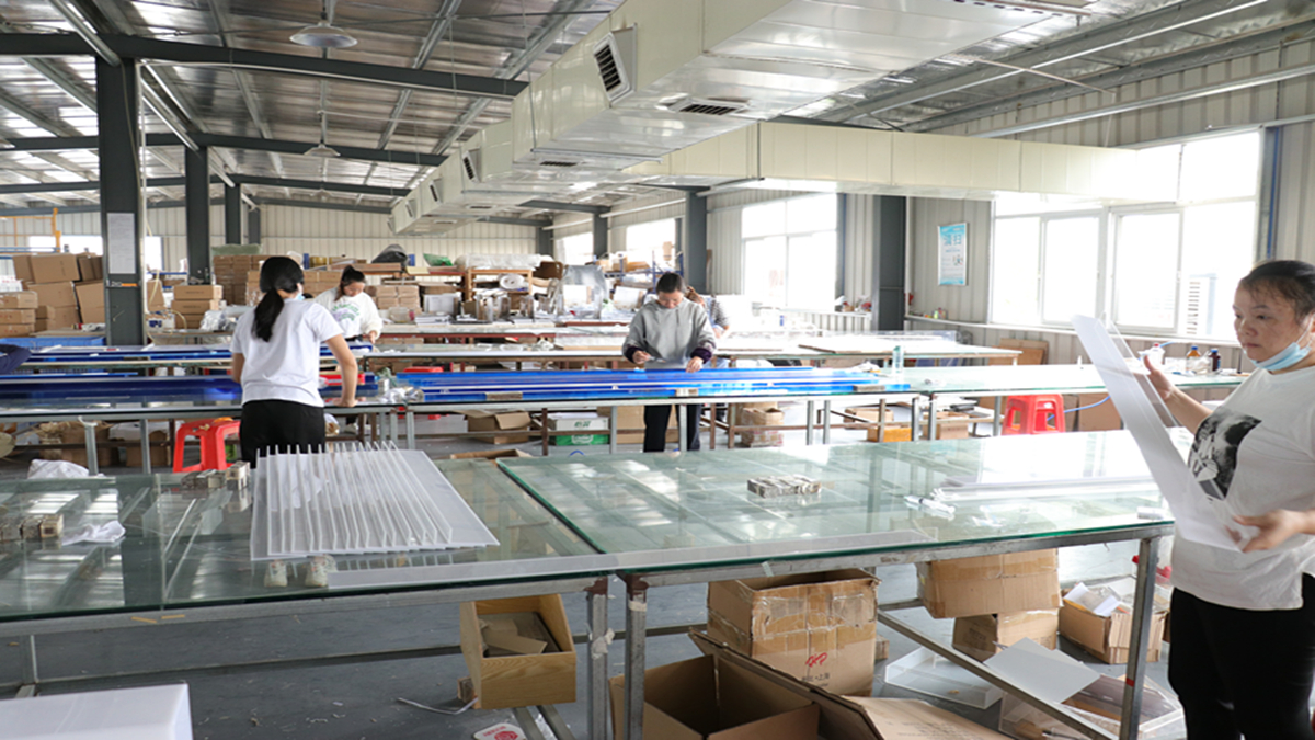 Zhongshan Ruiguan Display Equipment Co., Ltd. Electronic cigarette cabinet