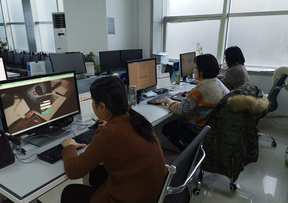 Xiamen Infinite Element Technology Co., Ltd. medical scrubs