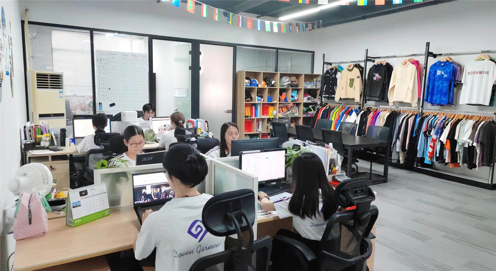 Shenzhen Doven Garments Co., Ltd. Mens Hoodies