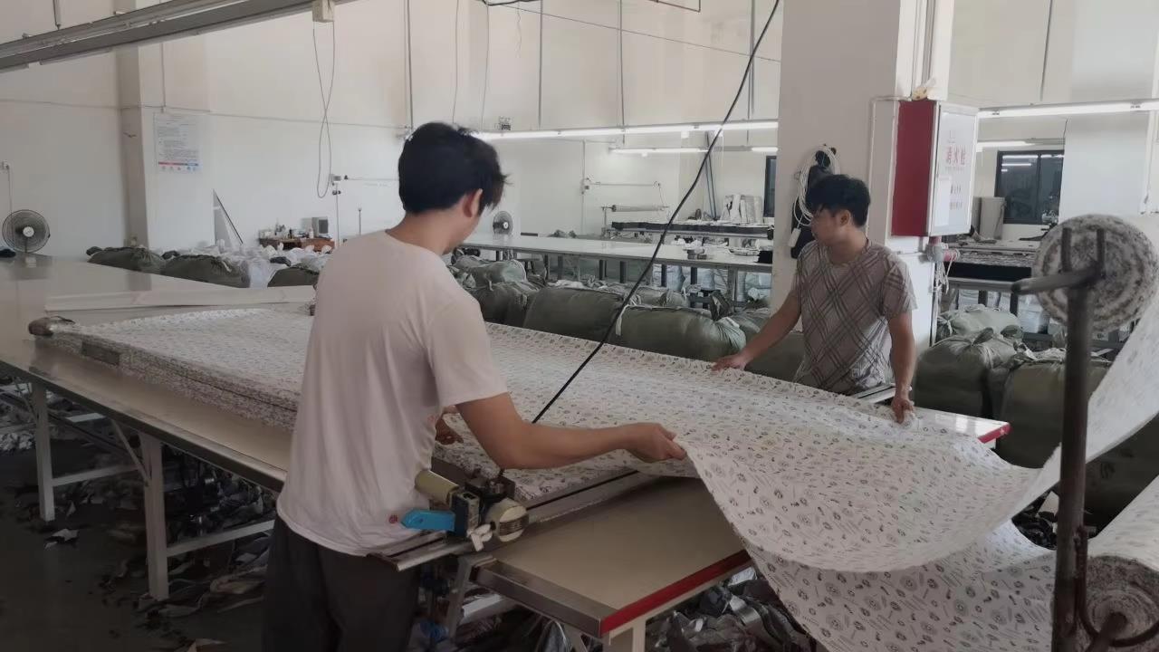 Jinjiang Bawangcheng Cloth Co., Ltd. girls' trousers