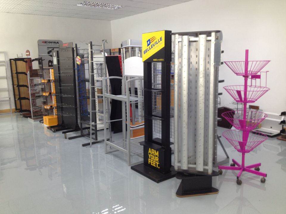 Yuejingdian (Dongguan) Metal & Plastics Co., Ltd. acrylic display rack