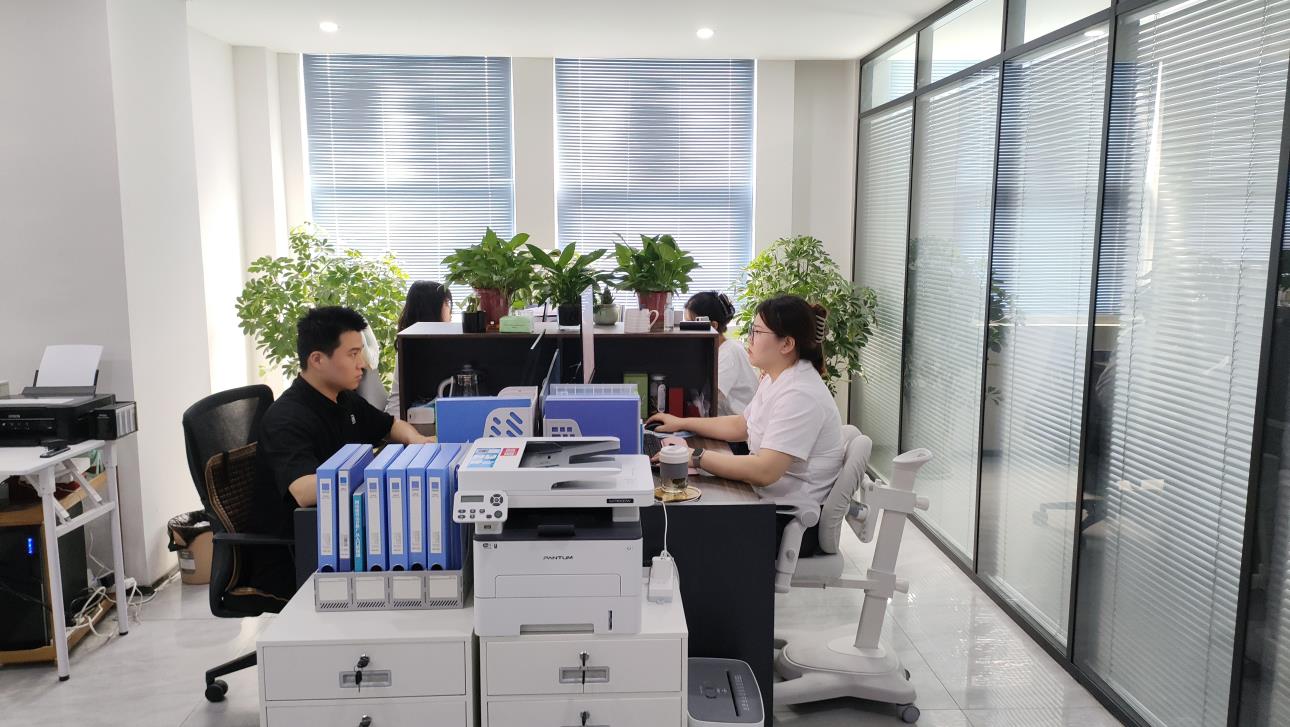 Zhengzhou Yerong Machinery Co., Ltd. Flatbed Laminator