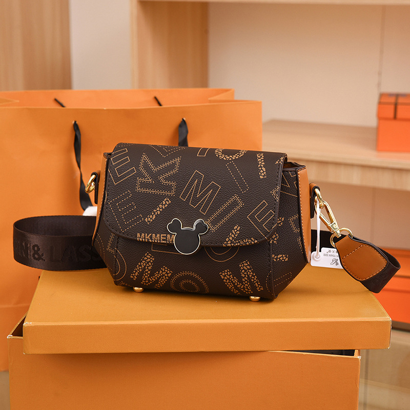 Yiwu Kang Barium Trading Co., Ltd. 2024FJ Bags Famous Brand Wholesale Women PU Leather Shoulder Purses Luxury Designer Ladies Long Chains Crossbody Handbags