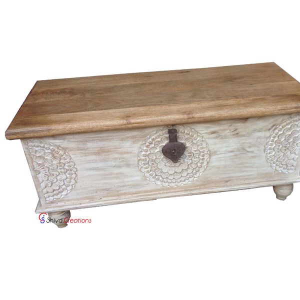 Bed Room Furniture Hand Carved Solid Wood Storage Trunk Blanket Chest Box