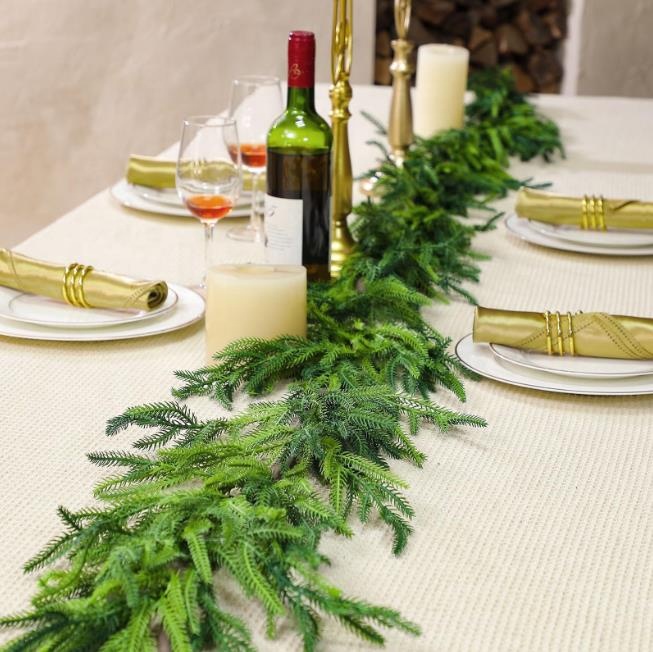 Qingdao Hengwei Flowery Crafts Co., Ltd. High quality green Pine Christmas Garland Vine for home decor
