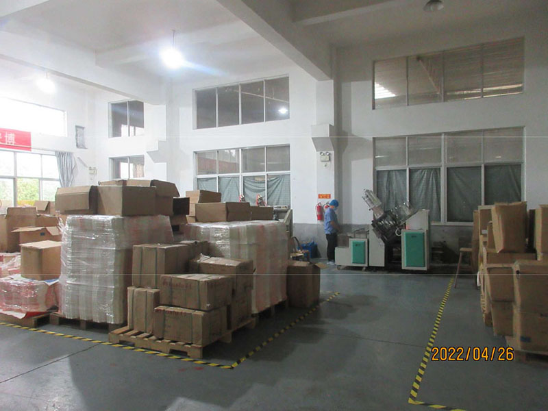 Ninghai Yilong Houseware Co., Ltd. Disposable Paper Plates