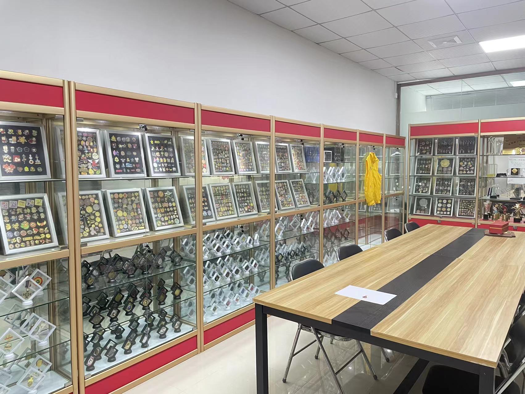 Shenzhen Youyi Gifts Limited Metal crafts