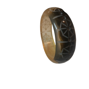 Women's Classic Style Resin Engraved Bracelet Fashion Bangles from Costume Jewelry Wholesalers & Suppliers