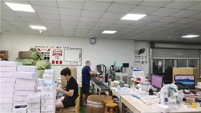 Taizhou Guanhong Trading Co., Ltd. Sports Sunglasses