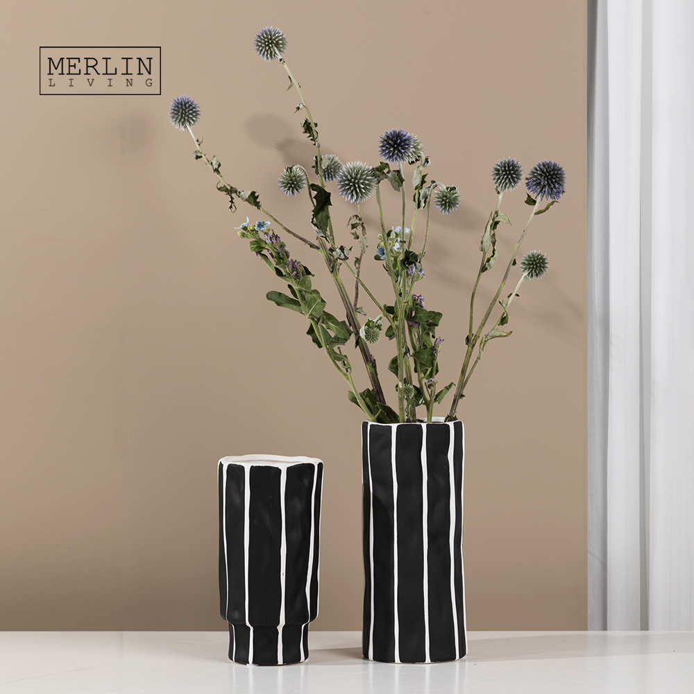 Shenzhen Merlin Living Decorated Word Co., Ltd. Merlin Living living room decor wrinkled nordic white vase modern home decor with ceramic flower vase