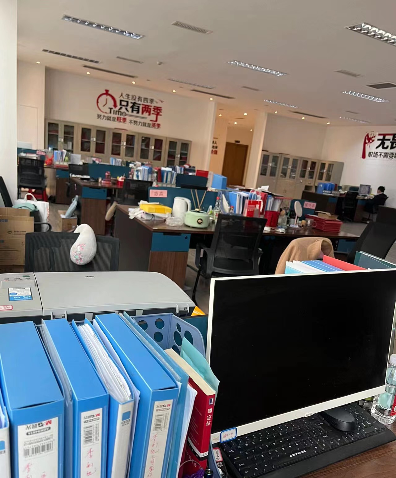 Yiwu Jiuhong Trading Co., Ltd. Zircon Jewelry