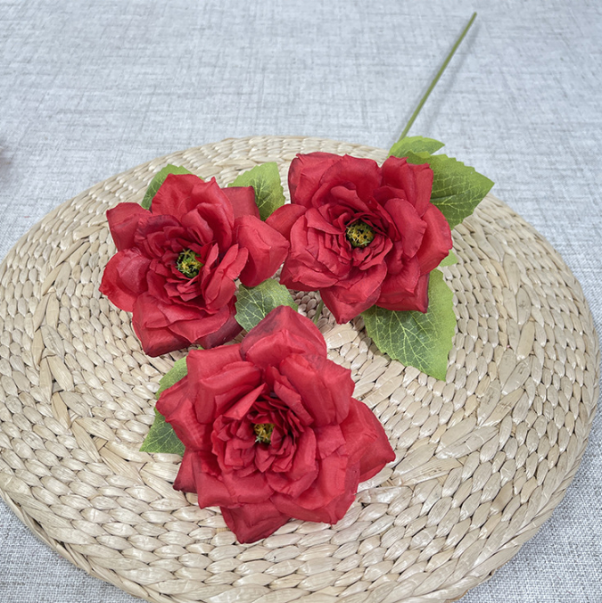Qingdao Hengwei Flowery Crafts Co., Ltd. Hot Sell silk rose bush 3heads rose silk rose bush for wedding decoration