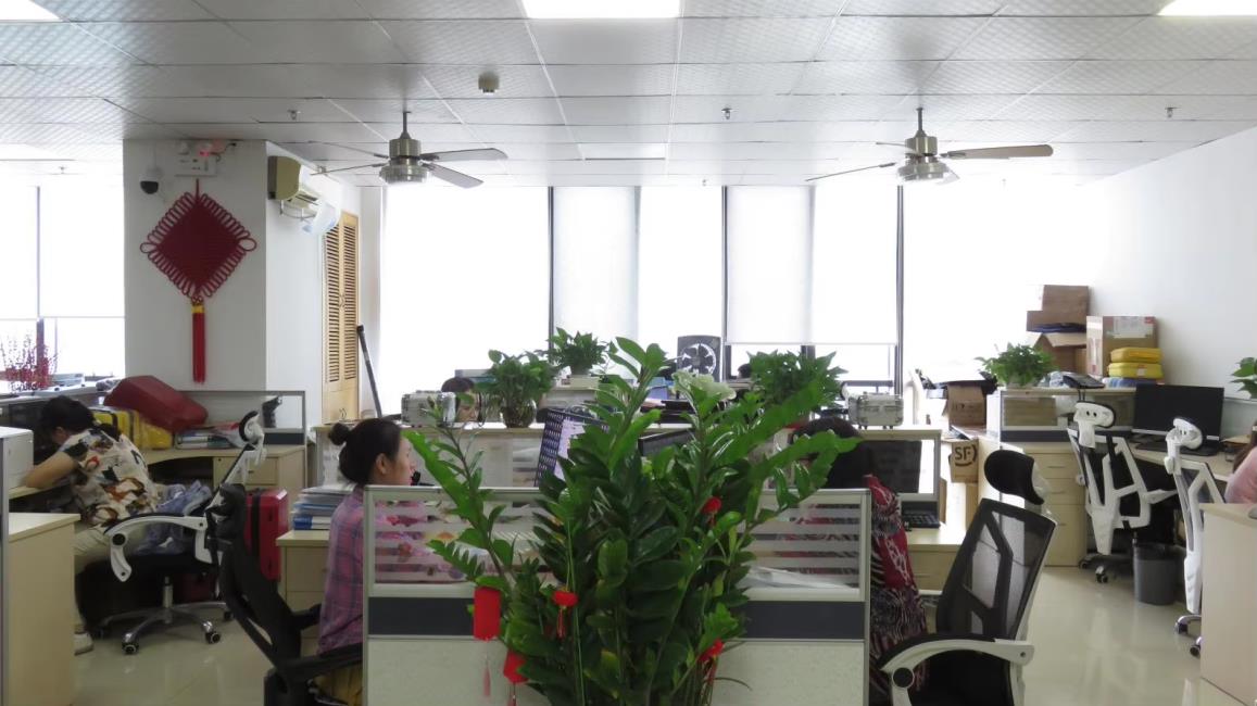 Shenzhen Hiho Luggage Bag Industry Development Co., Ltd. Suitcase