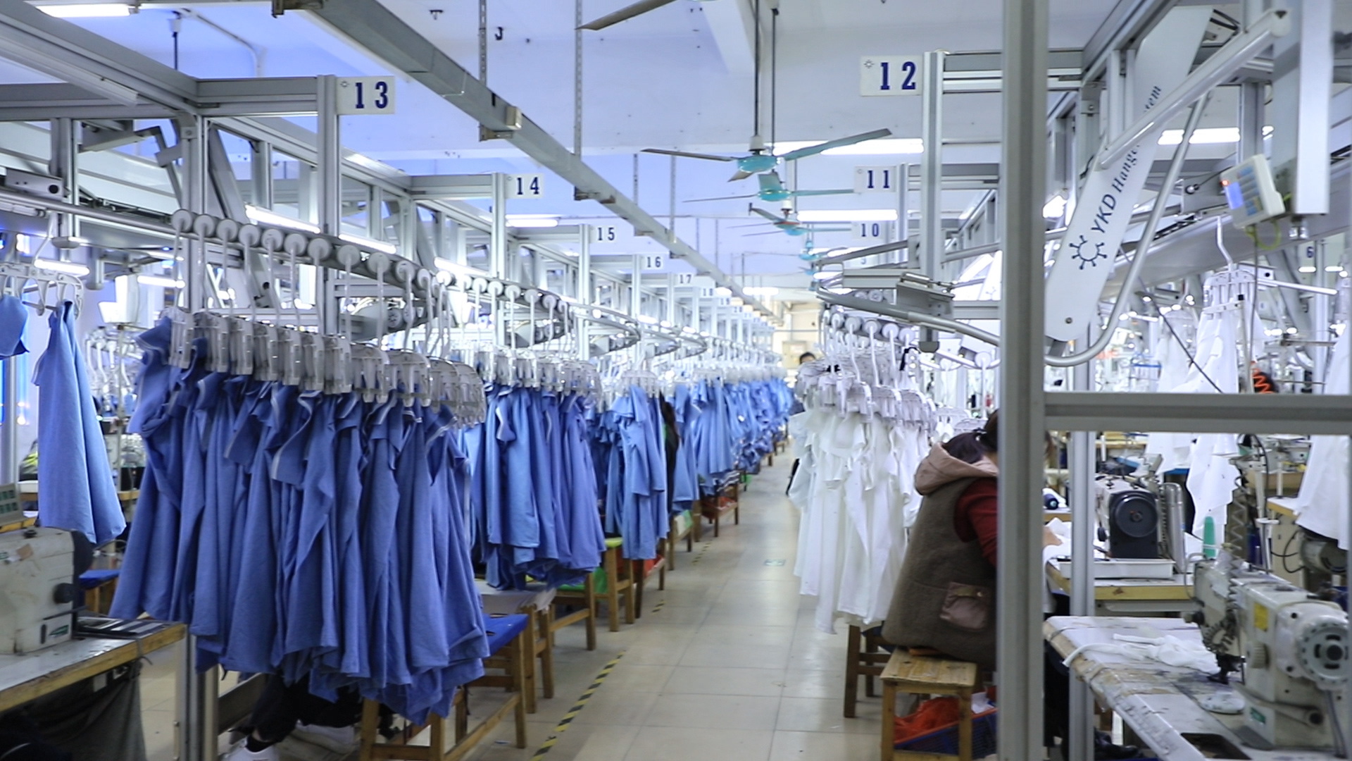 Dongguan Qingda Garments Co., Ltd. sports wear
