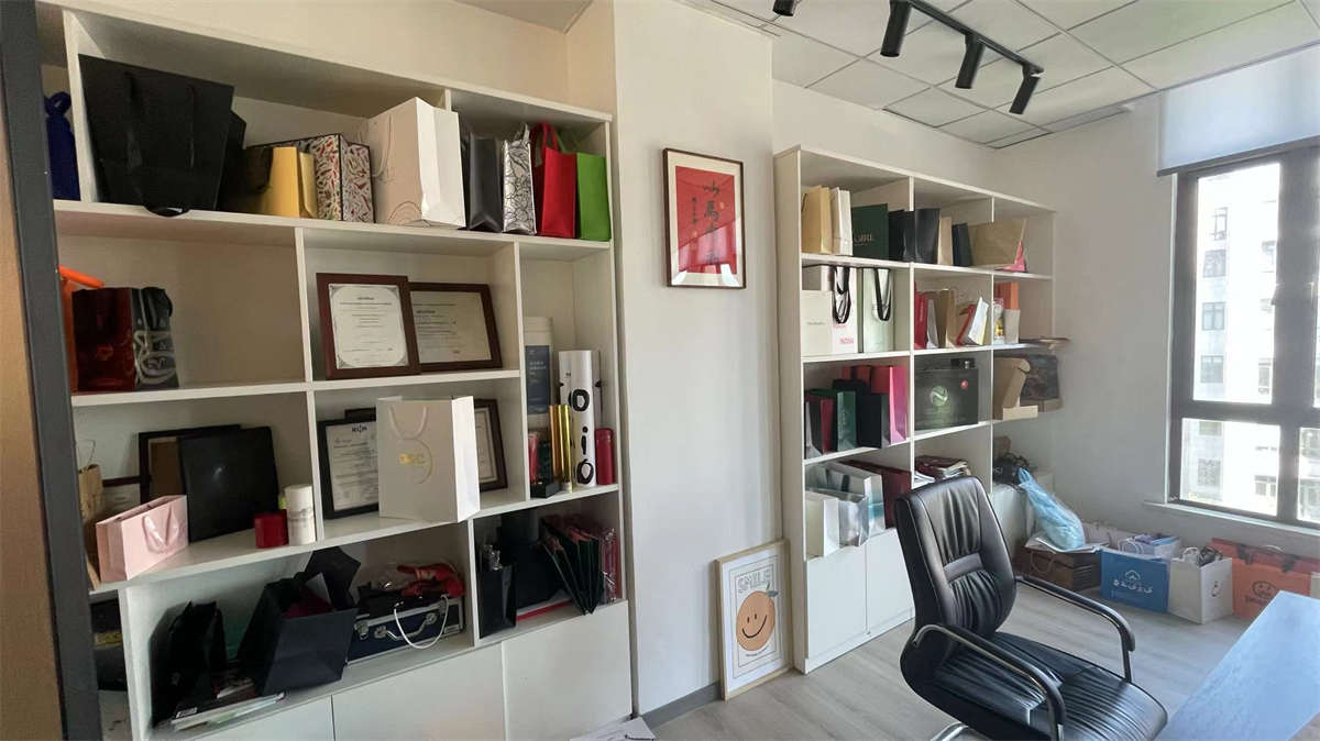 Shanghai Langhai Printing Co., Ltd. Paper Bags