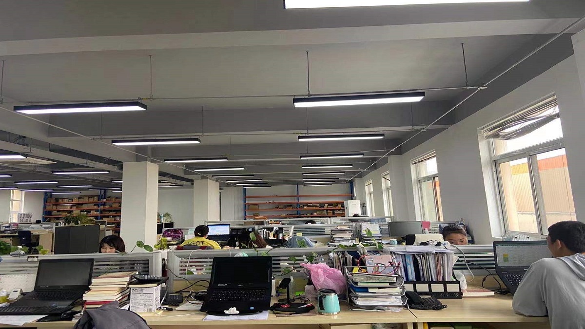 Qingdao Yinweizi Co., Ltd. Toupees