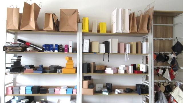 Guangzhou Nuoyi Package Co., Ltd. Jewelry Pouches