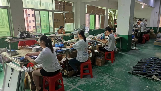 Zhongshan Lurong Lighting Co., Ltd. Solar Street Lights