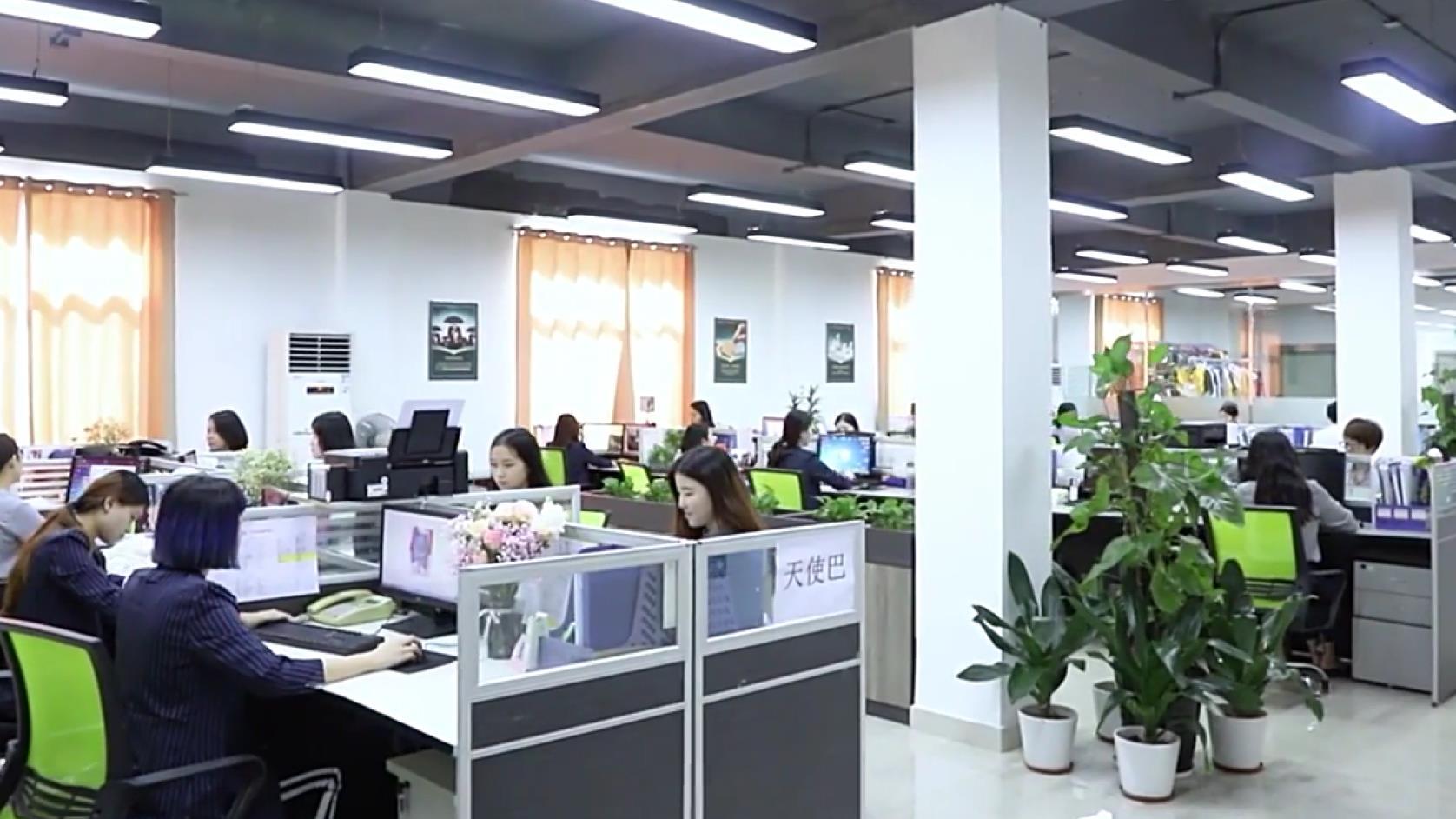 Guangzhou Nixiya Garment Co., Ltd. factory image 6