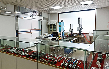 Hangzhou Lanben Trade Co., Ltd. ultrasonic welding machine