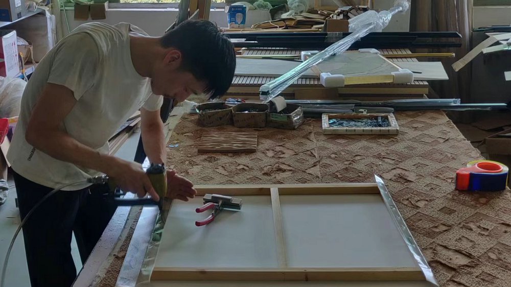 Yiwu Qiaozhenxiang Crafts Factory oil paintings