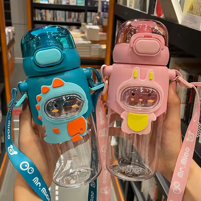 Henan Daihan Trade Co., Ltd. Hot Sale Custom Logo 600ml Plastic Drinking Water Bottle Kids Traw Bottle Bear Cup Pink Carton Sippy Cups