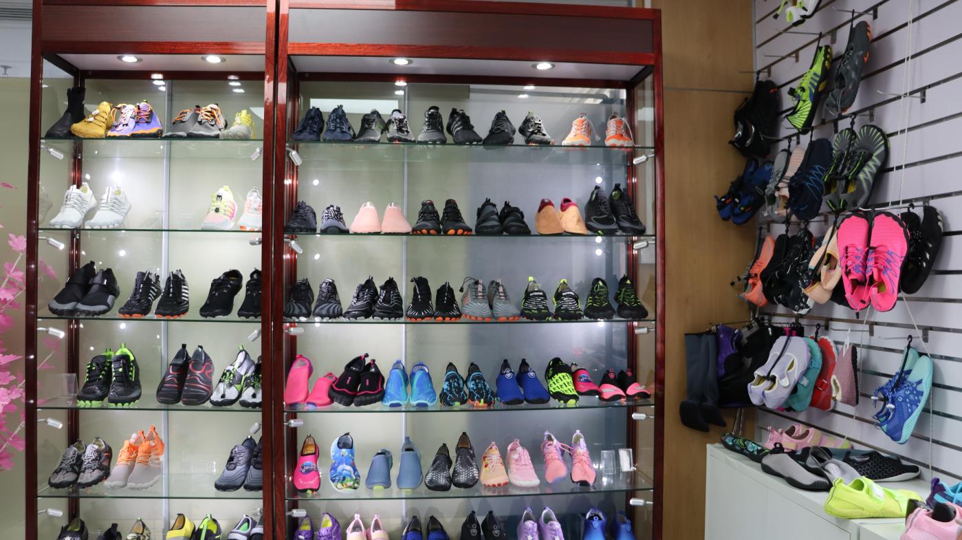 Dongguan Chengyuan Sports Products Co., Ltd. Beach Shoes