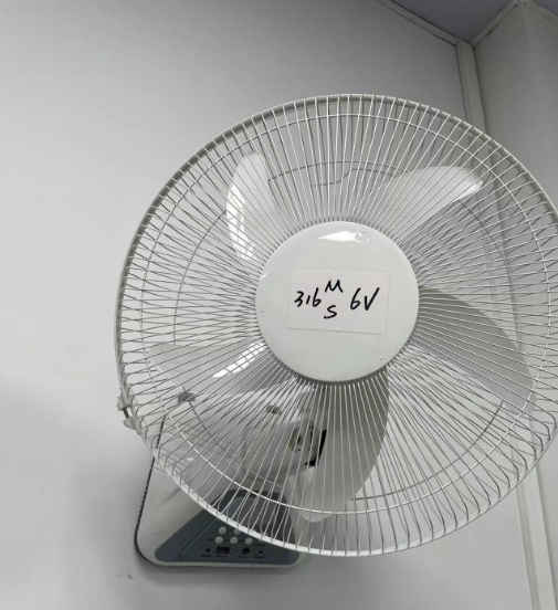 Shenzhen Nanshan District Yifeng New Energy Electrical Center 16" 18" BT solar rechargeable 9 speed AC DC wall Ceiling emergency fansolar table fan With lamp