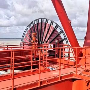 China Hysteresis Motorized Drum Cable Reeling System for  10T gantry crane cable reeling