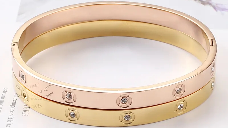Dongguan Qirainbow Hardware Accessories Co., Ltd. Earrings