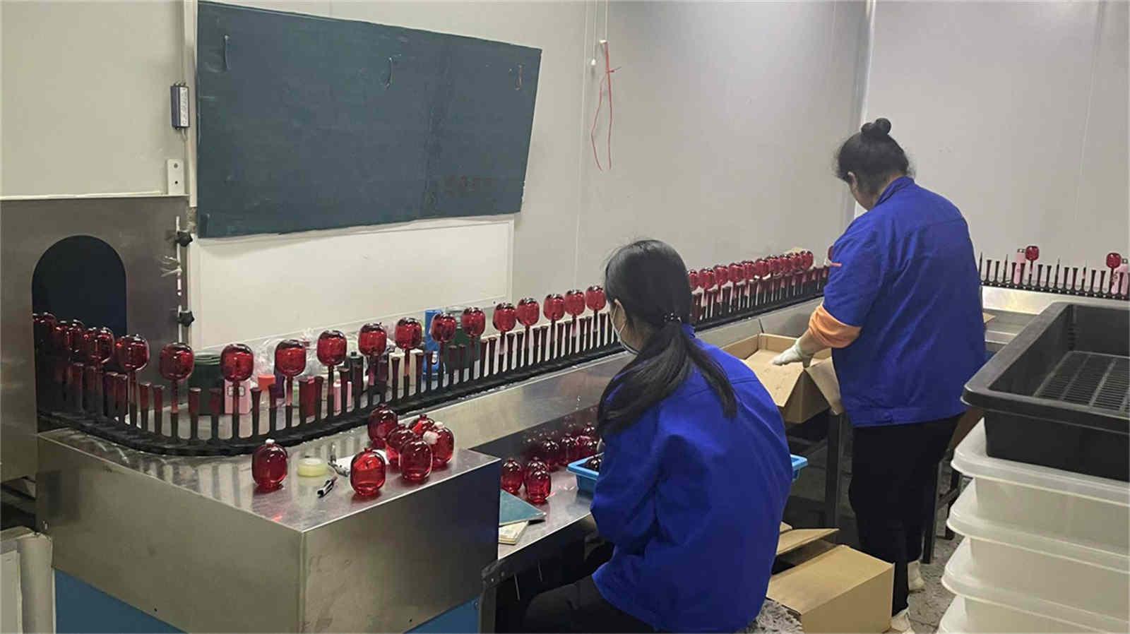 Jiangsu Capot Glass Products Co., Ltd. Wine Bottles