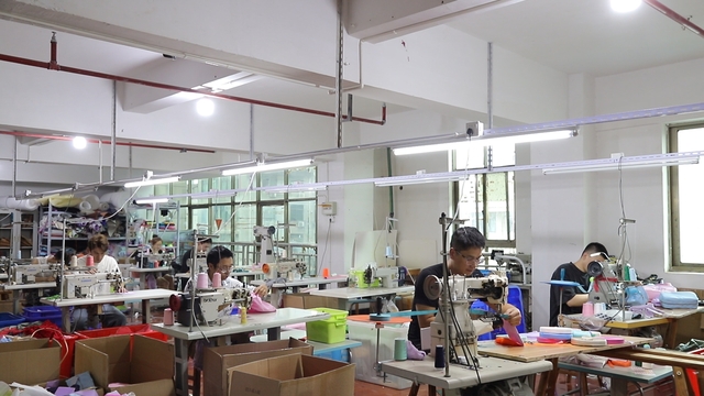 Yiwu Ainuowei Luggage Co., Ltd. Cosmetic Bag