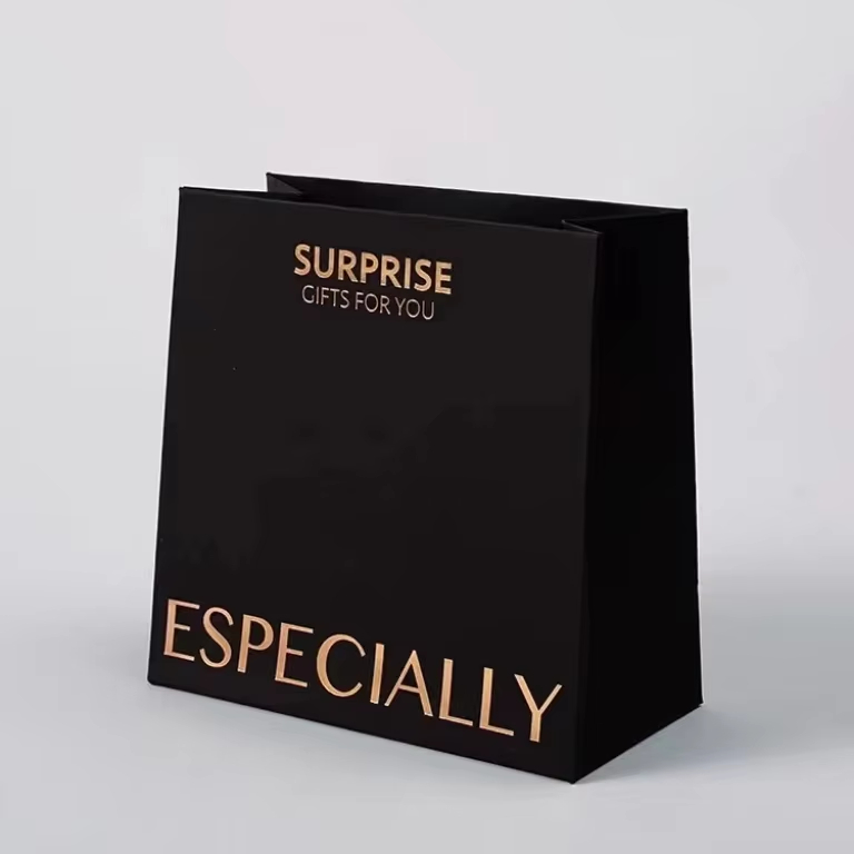 Wholesale Custom Paper Bags With Logo Printed Hot Stamping Craft Packaging Shopping Bags With Cardboard Paper Bag