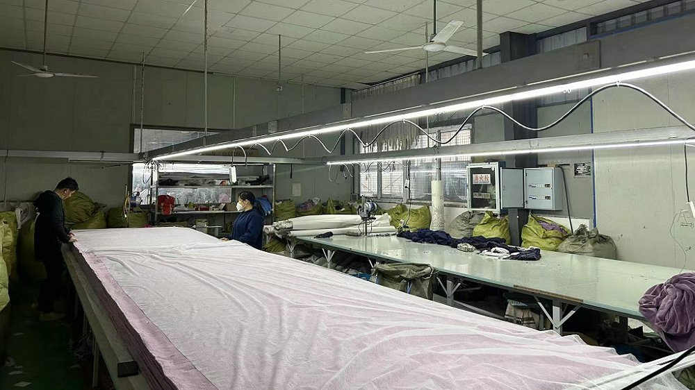 Ningbo Yuxi Clothing Co., Ltd. Christmas costumes