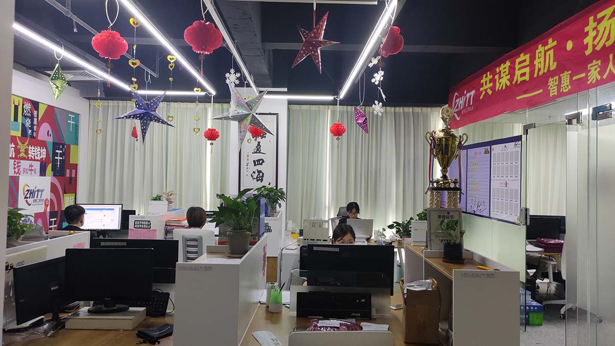 Guangdong Zhihui Industry & Trade Technology Co., Ltd. Yoga Shorts